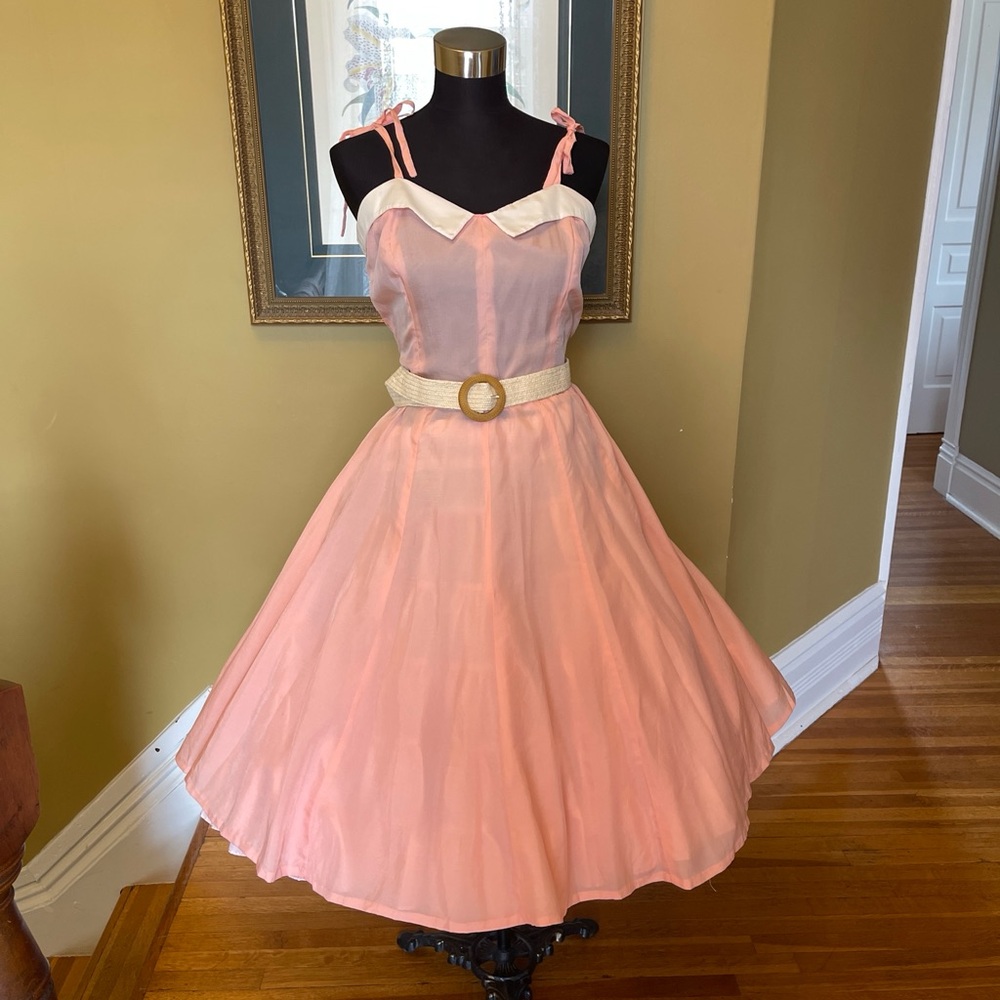 Vintage Style Pink Dress with Belt